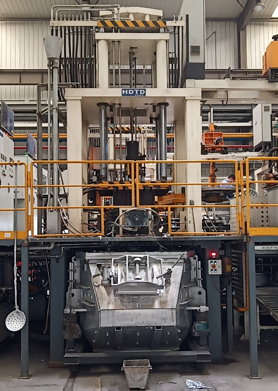 CNC LOW PRESSURE DIE CASTING MACHINE.jpg