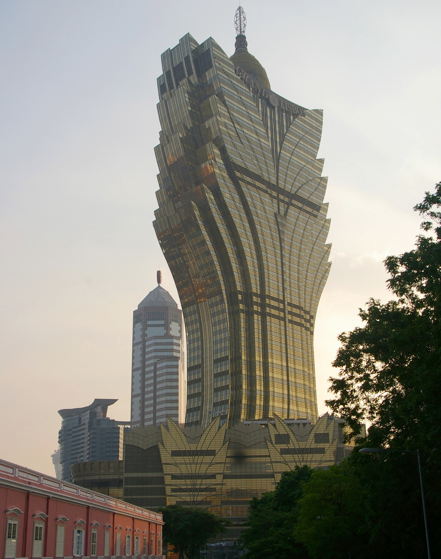 Grand Lisboa Macao2.jpg
